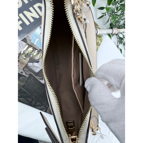 SOLD 💕Coach x Peanuts Teri Shoulder Bag Snoopy CBJ76 Chalk Multi NWT Authentic - Picture 14 of 16